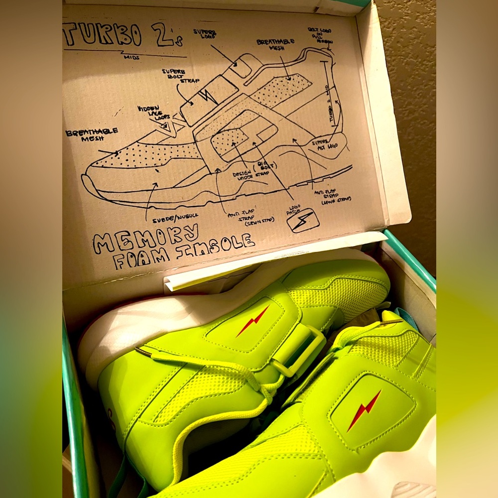 Superb Turbo 2’s “Neon Sanders”
